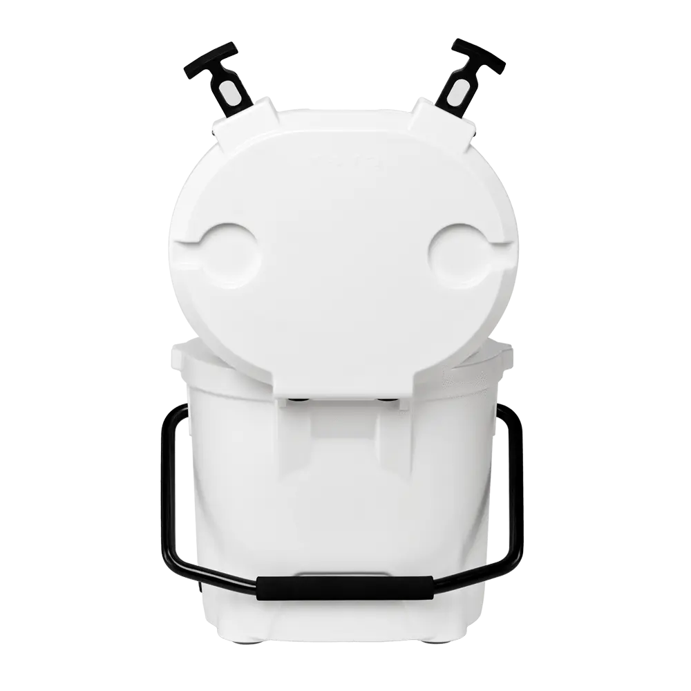 back view of LAKA 20-quart cooler