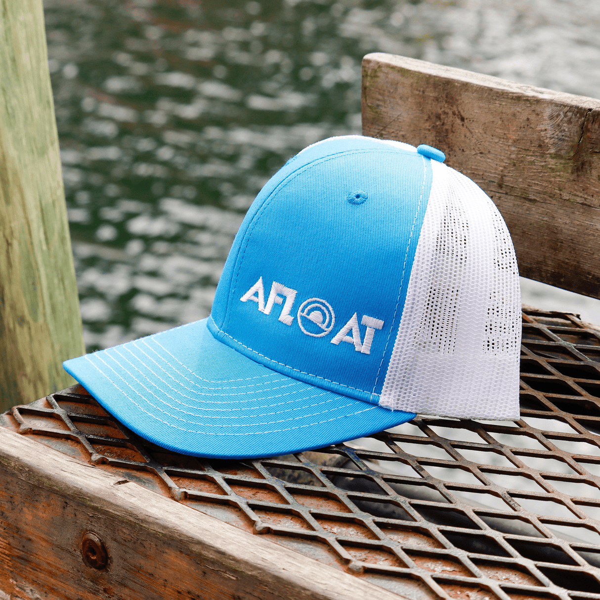 Snapback Parcel Blue AFLOAT Snapback Trucker Hat