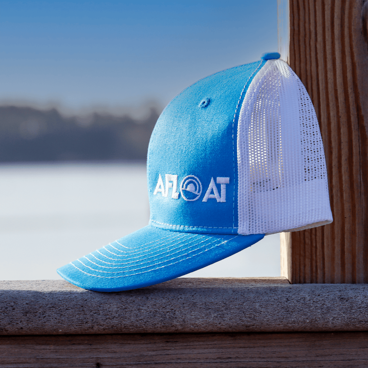 Snapback Parcel Blue AFLOAT Snapback Trucker Hat